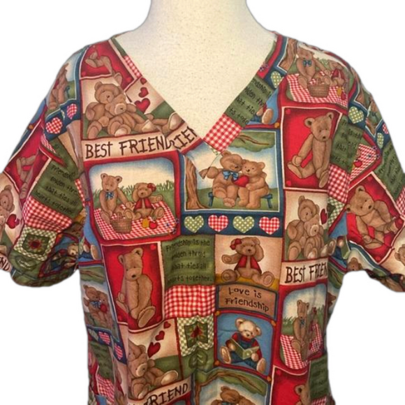 Comfy Cotton Best Friend Bears Pattern Scrub Top V Neck Red Brown Blue - Picture 1 of 7